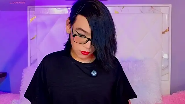 Dannyhot  online show from June 17, 2026, 9:25 pm