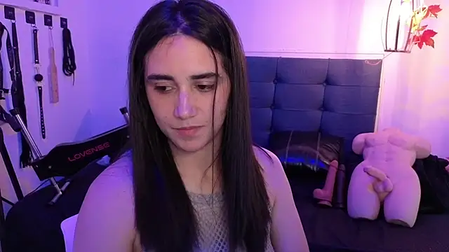 elowen halley1 online show from October 2, 2025, 6:55 pm