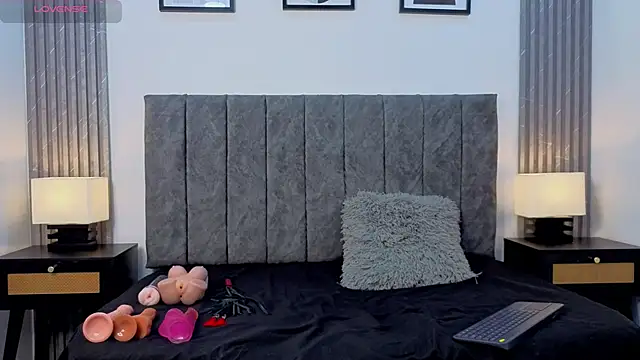 Liam forest  online show from September 28, 2025, 4:52 am