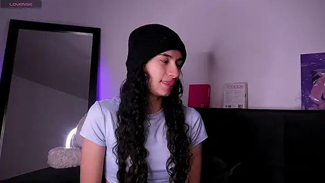 Alynn Bri  online show from July 28, 2026, 3:14 am