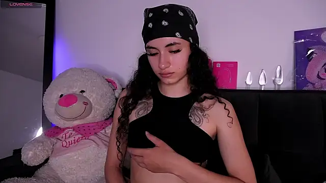 Alynn Bri  online show from June 29, 2026, 6:29 pm