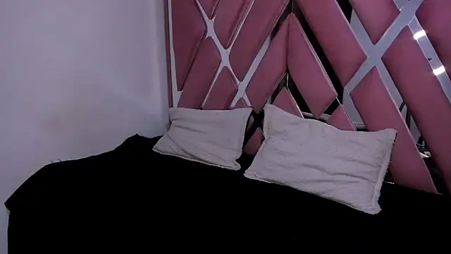 Alynn Bri  online show from February 8, 2026, 2:20 am