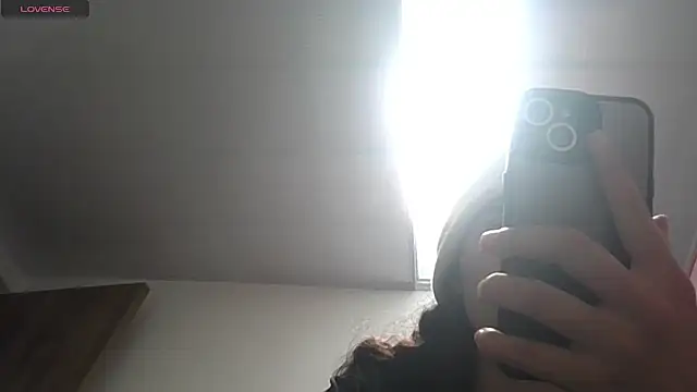 Alynn Bri  online show from July 22, 2026, 2:30 pm