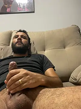 RodrigoBarbudoMT online show from May 3, 2026, 4:06 am