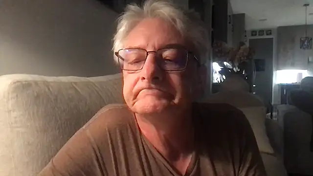 Snapshot of Daddy_Mike69 chatting on May 7, 2026, 8:39 am Daddy Mike69 online show from May 7, 2026, 8:39 am
