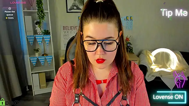 Tara Torres online show from October 1, 2025, 9:36 am