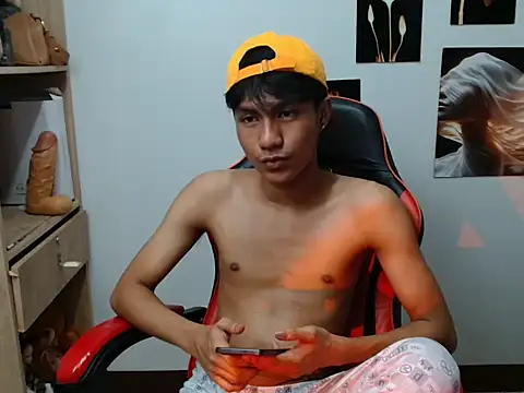 YourAsian Cummer online show from April 27, 2026, 1:53 pm