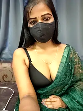 Misss-julli online show from October 19, 2025, 6:49 am