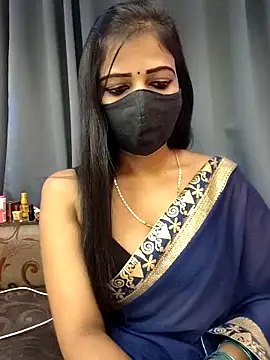 Misss-julli online show from November 30, 2025, 2:45 am