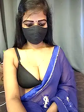 Misss-julli online show from March 19, 2026, 9:53 am