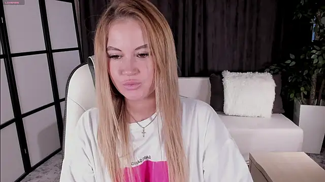 LikaFoxie online show from September 24, 2025, 2:07 am