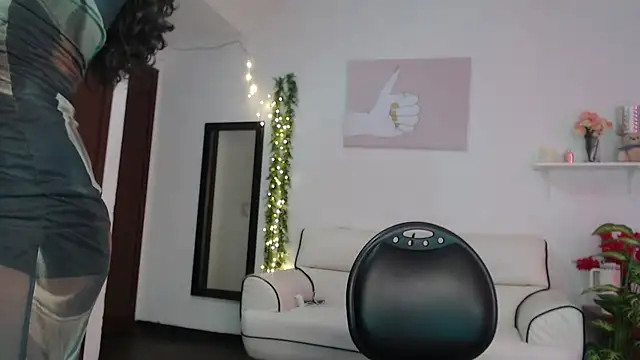 Snapshot of Noapino chatting on August 4, 2026, 9:41 pm Noapino online show from August 4, 2026, 9:41 pm