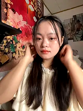 Snapshot of Julia-Elsa chatting on October 12, 2025, 4:25 am Julia-Elsa online show from October 12, 2025, 4:25 am