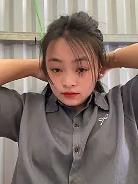 Snapshot of Julia-Elsa chatting on February 21, 2026, 4:47 am Julia-Elsa online show from February 21, 2026, 4:47 am