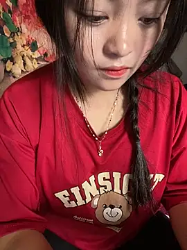 Snapshot of Julia-Elsa chatting on November 15, 2025, 5:55 am Julia-Elsa online show from November 15, 2025, 5:55 am