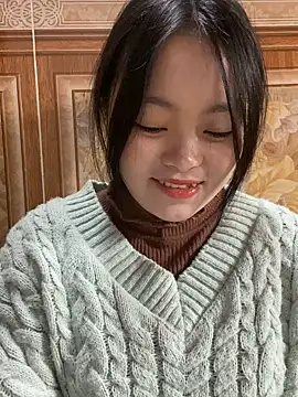 Snapshot of Julia-Elsa chatting on November 4, 2025, 4:05 am Julia-Elsa online show from November 4, 2025, 4:05 am