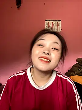 Snapshot of Julia-Elsa chatting on October 17, 2025, 3:21 am Julia-Elsa online show from October 17, 2025, 3:21 am