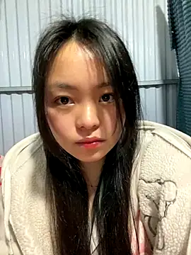 Snapshot of Julia-Elsa chatting on December 19, 2025, 4:42 pm Julia-Elsa online show from December 19, 2025, 4:42 pm