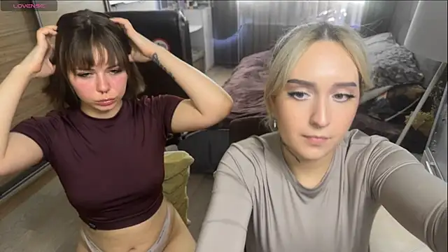 xxx sandra  online show from June 17, 2026, 1:32 pm