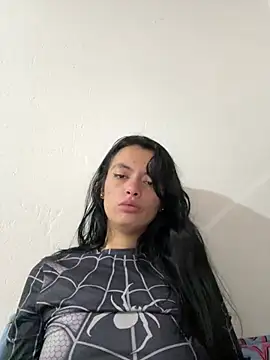 LiaCollings online show from July 21, 2026, 11:33 am