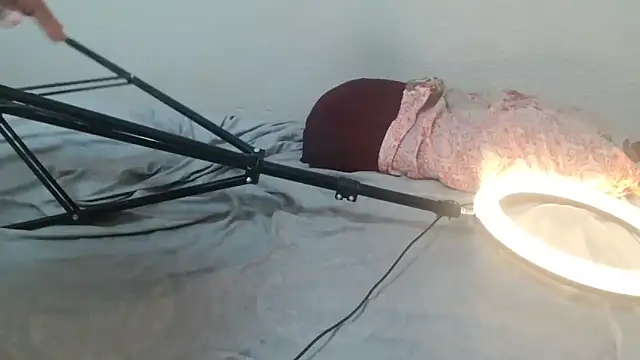 WETPUSSY24XX online show from December 2, 2025, 10:00 pm