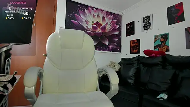 lycoris 19 online show from November 8, 2025, 9:07 pm