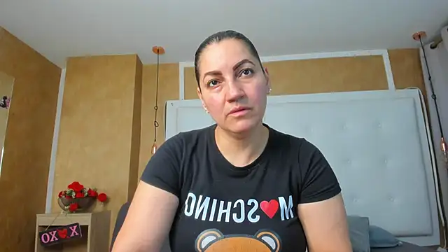Heidy milf online show from June 26, 2026, 8:03 pm