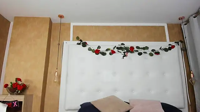 Snapshot of Heidy_milf chatting on May 8, 2026, 8:34 pm Heidy milf online show from May 8, 2026, 8:34 pm