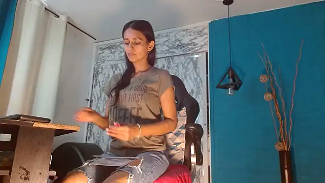 hanna mooreee online show from February 17, 2026, 7:11 pm