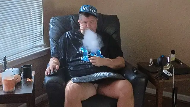 Single White Male online show from September 28, 2025, 4:36 pm