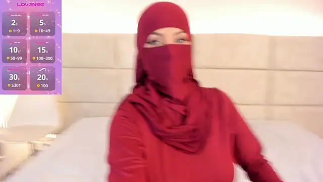  Nadiaa online show from October 7, 2025, 7:15 pm