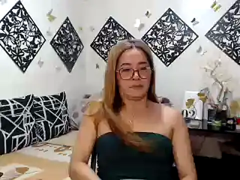 Snapshot of TheMISTRESSx69 chatting on June 19, 2026, 11:09 pm TheMISTRESSx69 online show from June 19, 2026, 11:09 pm
