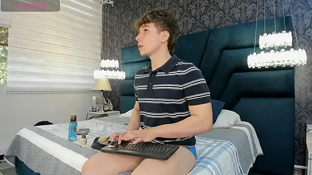 TaylerWhite online show from June 23, 2026, 11:41 am