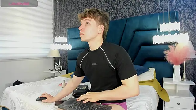 TaylerWhite online show from July 27, 2026, 12:12 pm