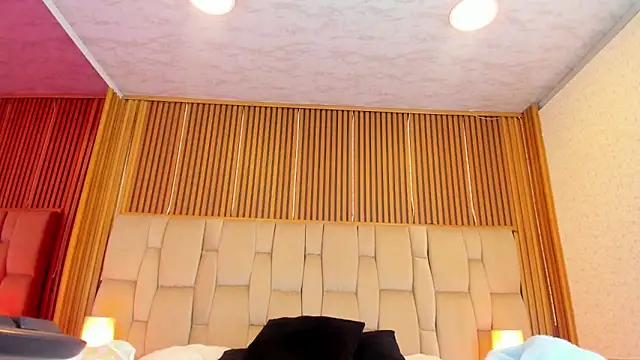 Snapshot of Sophie_Calloway chatting on March 21, 2026, 1:37 pm Sophie Calloway online show from March 21, 2026, 1:37 pm