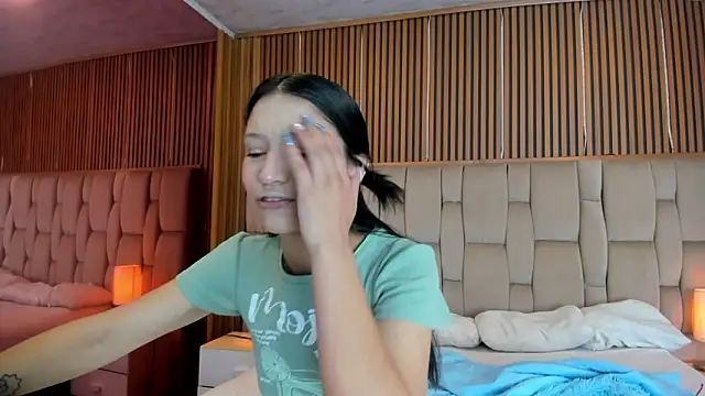 Snapshot of Sophie_Calloway chatting on March 12, 2026, 1:15 pm Sophie Calloway online show from March 12, 2026, 1:15 pm