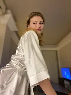 Emaline Fane online show from October 26, 2025, 5:46 pm