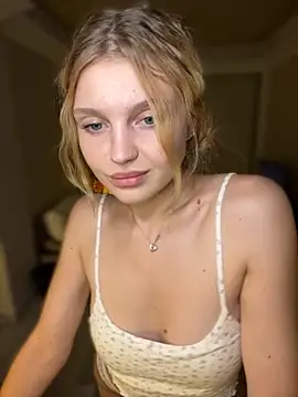 Emaline Fane online show from September 21, 2025, 5:18 pm