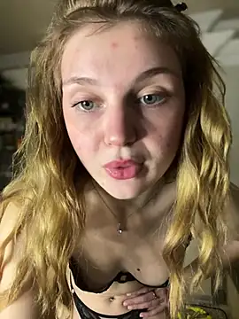 Emaline Fane online show from July 10, 2026, 7:58 pm