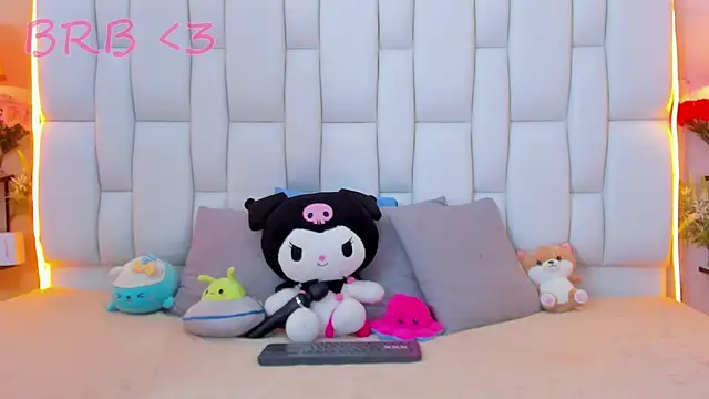 MilkWhore1 online show from September 12, 2025, 12:16 pm