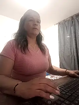 SolVegaNaciente online show from January 8, 2026, 2:28 am