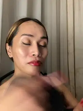 RomanticPearlTS online show from February 27, 2026, 2:06 pm