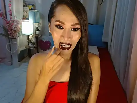 RomanticPearlTS online show from October 19, 2025, 1:25 pm