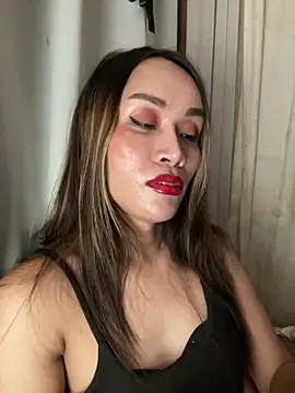 RomanticPearlTS online show from July 22, 2026, 2:52 pm