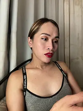 RomanticPearlTS online show from February 28, 2026, 1:33 pm