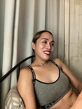 RomanticPearlTS online show from March 8, 2026, 2:04 am