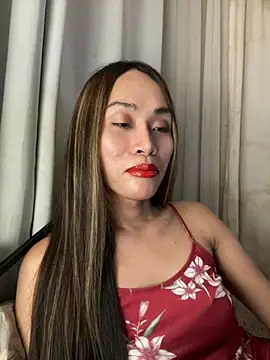 RomanticPearlTS online show from March 19, 2026, 2:22 am