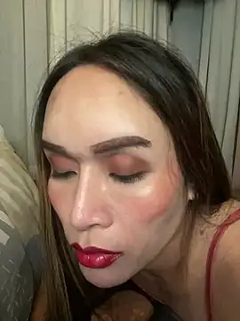 RomanticPearlTS online show from June 15, 2026, 2:39 pm