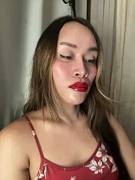 RomanticPearlTS online show from July 21, 2026, 1:23 pm