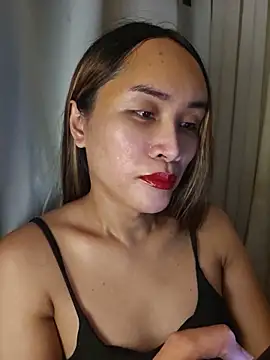 RomanticPearlTS online show from June 10, 2026, 1:51 am